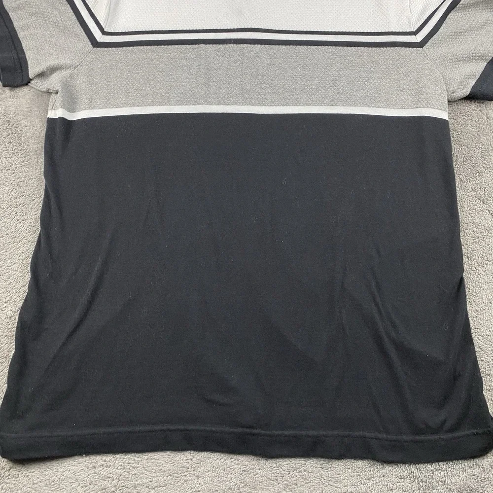 Guess Shirt‎ Small V-Neck Short Sleeve Tee Mens XL White Black - Picture 14 of 16